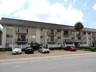 4606 W GRAY Street #101