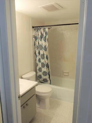 4606 W GRAY Street #101 - image 2