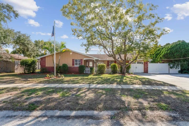 5820 MELALEUCA Drive Holiday