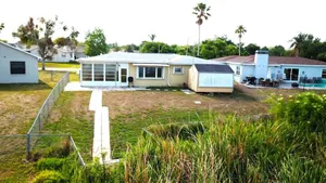 7607 VIENNA Lane - image 2